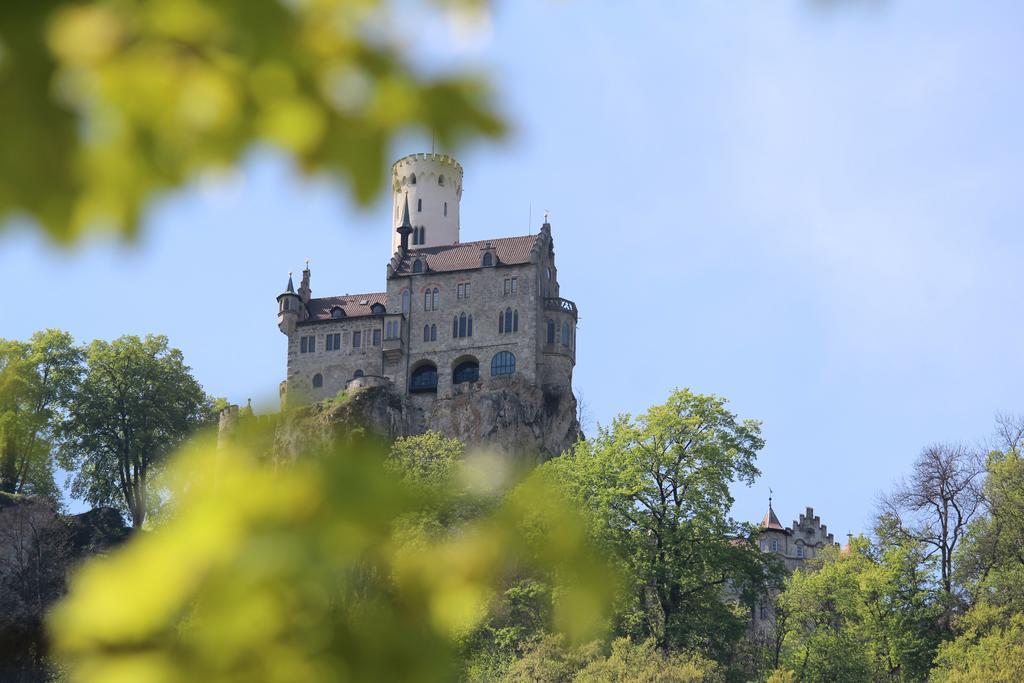 Forellenhof Roessle Hotel & Restaurant Lichtenstein  Exteriör bild